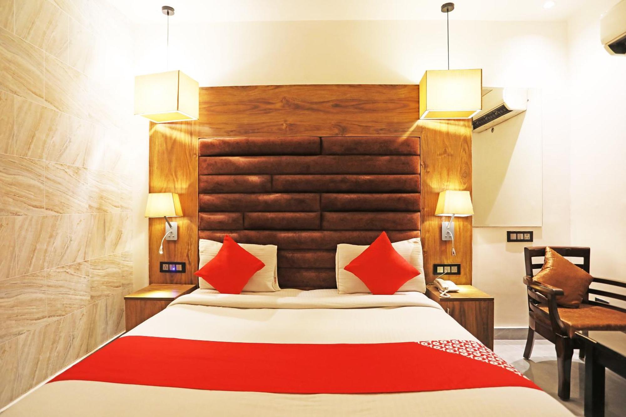 Fabhotel Ronald Inn Faridabad Exterior foto