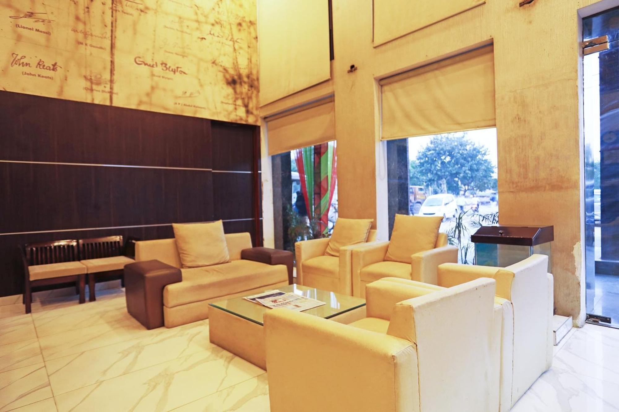 Fabhotel Ronald Inn Faridabad Exterior foto