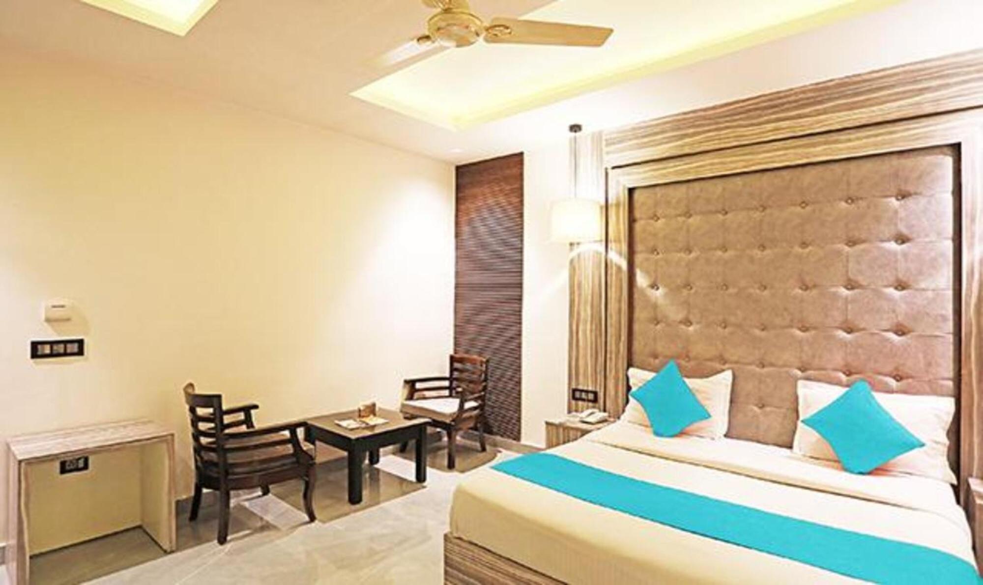 Fabhotel Ronald Inn Faridabad Exterior foto
