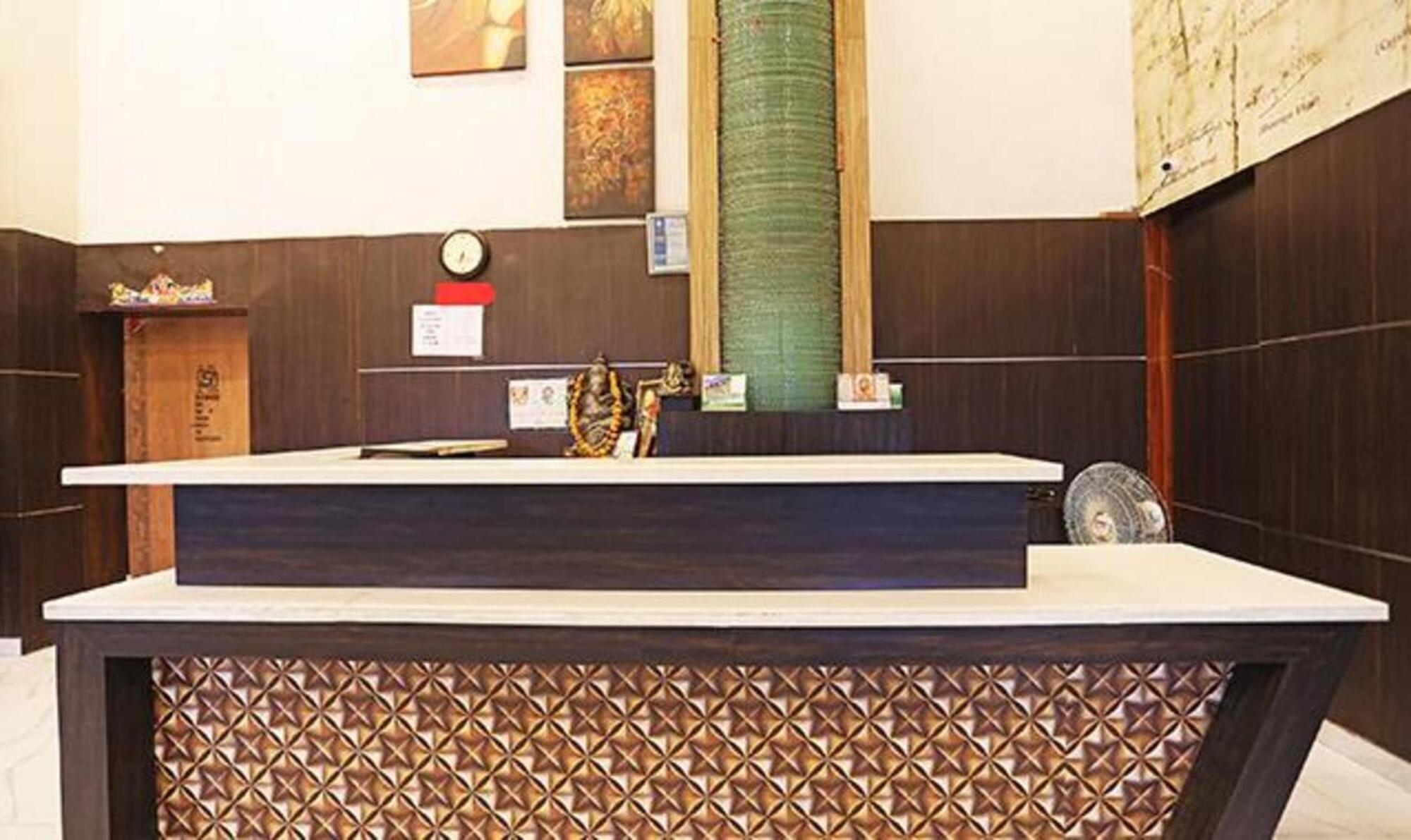 Fabhotel Ronald Inn Faridabad Exterior foto